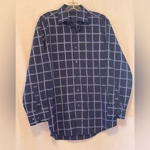 Bugatachi Men’s Medium Classic Fit Shirt.  100% Cotton.  Long Sleeved.